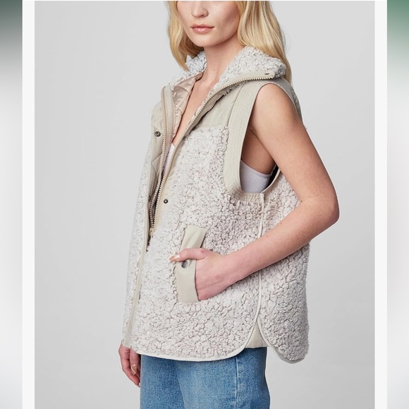 NWT Blank NYC (REVOLVE) Women’s Quilted Sherpa Teddy Vest Cozy Soft Fall Winter - Picture 3 of 7
